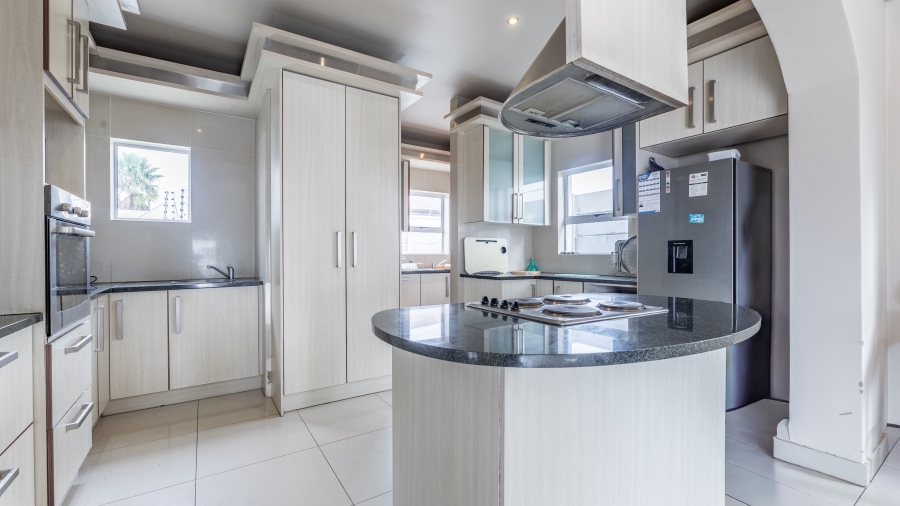 4 Bedroom Property for Sale in Parklands Western Cape